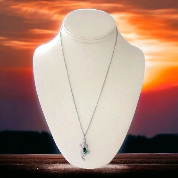 Vtg Abalone Gecko Pendant Necklace Lizard Reptile Silver Tone Shell 18" Chain - Picture 2 of 16